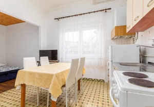 3 bedroom nice apartment in Fazana