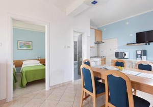 3 Bedroom Stunning Apartment In Ravni