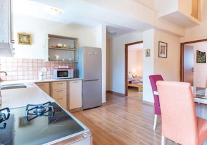 3 bedroom stunning home in Skicini