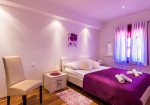 4 bedroom accommodation in Gromaca