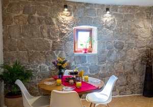 4 bedroom accommodation in Gromaca