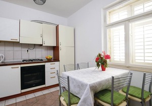 4 bedroom lovely home in Zuljana