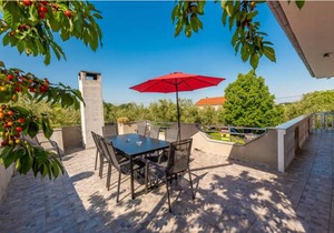5 bedroom accommodation in Dracevac Ninski