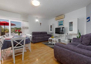 5 bedroom accommodation in Dracevac Ninski