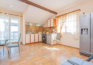 5 bedroom lovely apartment in Raslina