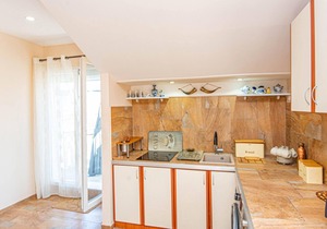 5 bedroom lovely apartment in Raslina
