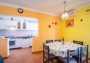 79 m² Apartment ∙ 3 bedrooms ∙ 6 guests