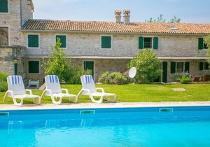 Abortolami with Pool and Garden