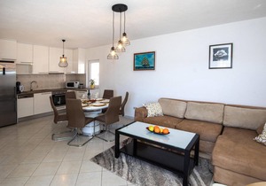 Amazing apartment in Komarna with WiFi