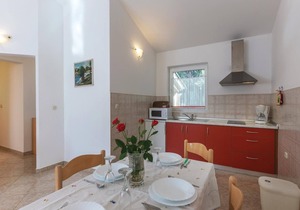 Amazing apartment in Pula with kitchen