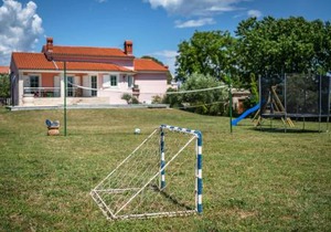 Amazing Home In Marcana With Wifi