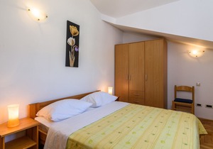 Apartmens Mary Nice house with multiple apartments 4