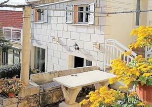Apartment Željko, (15530), Lumbarda, hr