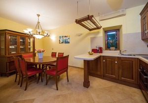 Apartment A&M