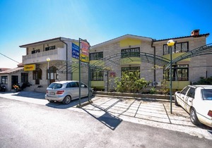 Apartment and Rooms Ivan (45191-A7) - Makarska