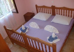 Apartment Bob - 10m from the sea A2-Lorena 7(5) - Stomorska, Island Solta, Croatia