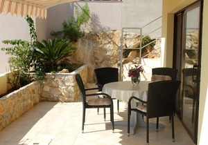 Apartment Davor - 20m from sea : A1(2+2) - Mali Iz (Island Iz), Zadar riviera, Croatia