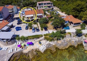 Apartment Davor - 20m from sea : A1(2+2) - Mali Iz (Island Iz), Zadar riviera, Croatia