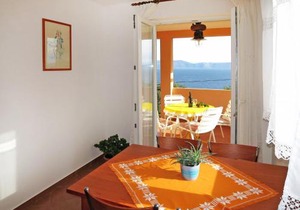 Apartment Elsa-1 by Interhome