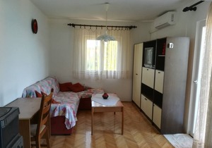 Apartment Igi - in the beach camp: - Susica, Island Ugljan, Croatia