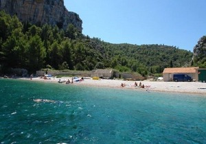 Apartment Igor - 5 m from beach: SA3(2) - Cove Pokrivenik, Island Hvar, Croatia