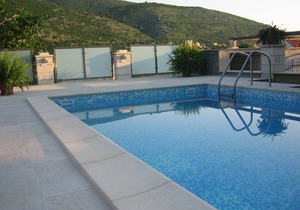 Apartment in Dubrovnik with swimming pool and sea view (A5)