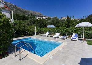 Apartment in Dubrovnik with swimming pool and sea view (A2)