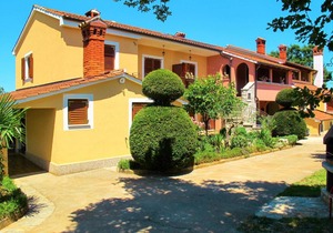 Apartment Jakov - ROJ431