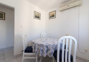 Apartment Jakša - close to the sea & free parking: A2(2) - Vis, Island Vis, Croatia