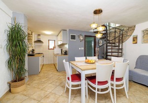 Apartment Josip (70212-A1) - Plomin