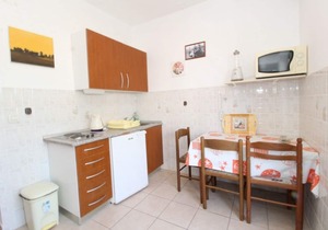 Apartment Mare-200 m from the beach A3(2) - Mandre, Island Pag, Croatia