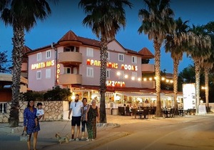 Apartment Monika - 10m from sea: A16(4+2) - Vir, Zadar riviera, Croatia