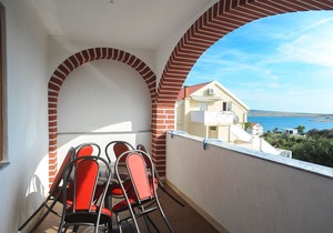 Apartment NATALI - with swimming pool A5(4+2) - Novalja, Island Pag, Croatia