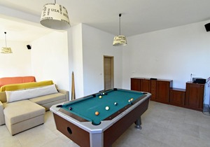 Apartment NOEMI1 Poreč-Tar with swimming pool, games room, barbecue, balcony, Wi-Fi