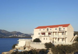 Apartment Pjestata 14440b