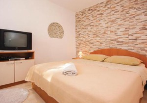 Apartment Raslina Lxvii
