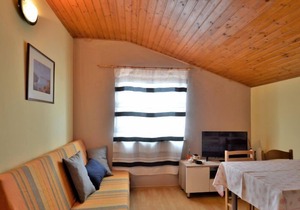Apartment Ruža (PUL610) in Pula - 8 persons, 4 bedrooms