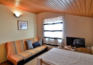 Apartment Ruža (PUL613) in Pula - 4 persons, 2 bedrooms