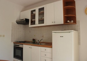 Apartment Ružica - 50m from the sea A1-Ruža(4) - Lukoran, Island Ugljan, Croatia