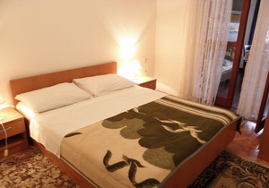 Apartment Sandy beach - afordable with parking: A2-16(2+2) - Vlasici, Island Pag, Croatia