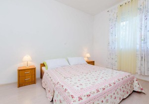 Apartment Sladjenovici 9012a