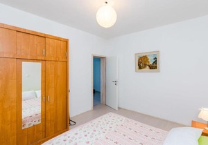 Apartment Sladjenovici 9012a