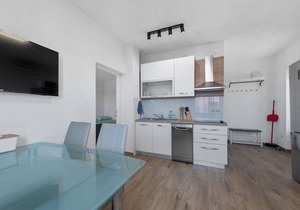 Apartment Uga2 - 70m from the beach: A3-kat(3+1) - Mandre, Island Pag, Croatia