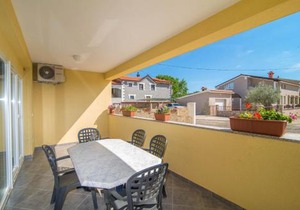 Apartment UNA 2