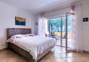 Apartment Vivoda by Interhome