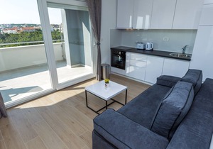Apartment with Pool, AC, & Free WIFI