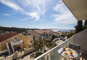 Apartments and Rooms Nikol