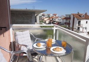 Apartments and Rooms Nikol