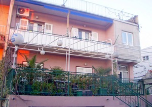 Apartments and rooms Jure Apartment
