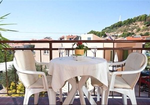 Apartments Anesa, (13866), Podgora, hr